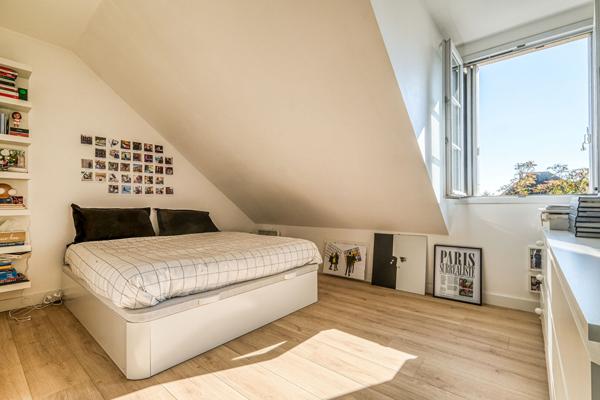 Appartement Bailly Romainvilliers 4 pièce(s) 77 m2