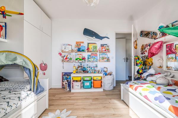 Appartement Bailly Romainvilliers 4 pièce(s) 77 m2