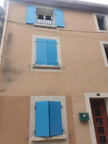 Camaret-sur-Aigues (84850) APPARTEMENT T2