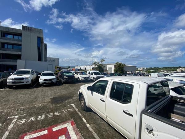 Bureaux 97 m2 Le Lamentin