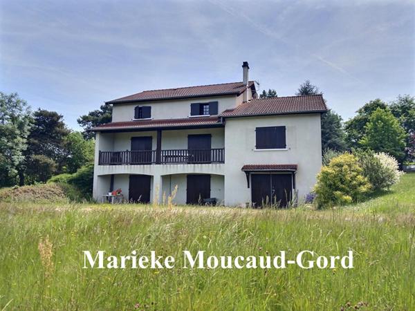 Maison individuelle de 295 m², 6chambres,au coeur d'1.3hectare avec accès à la rivière