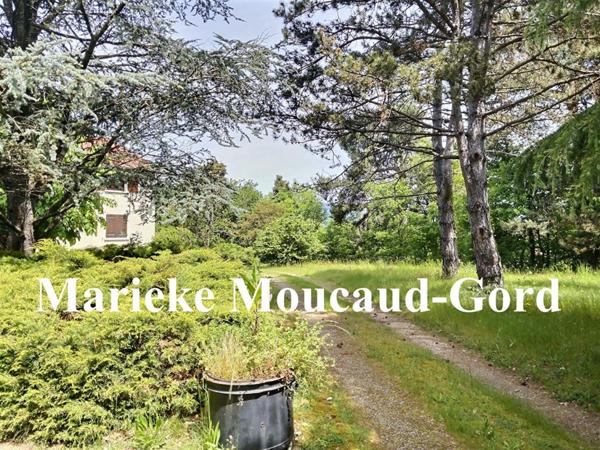 Maison individuelle de 295 m², 6chambres,au coeur d'1.3hectare avec accès à la rivière