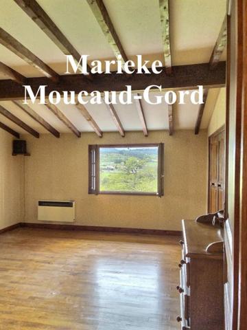 Maison individuelle de 295 m², 6chambres,au coeur d'1.3hectare avec accès à la rivière