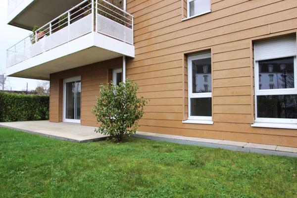 UN SUPERBE TYPE 3 RÉCENT AVEC JARDIN, PARKING & GARAGE. -