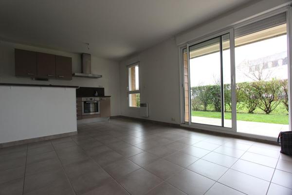 UN SUPERBE TYPE 3 RÉCENT AVEC JARDIN, PARKING & GARAGE. -