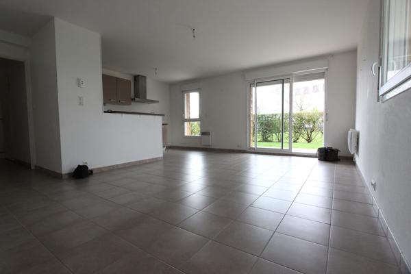 UN SUPERBE TYPE 3 RÉCENT AVEC JARDIN, PARKING & GARAGE. -