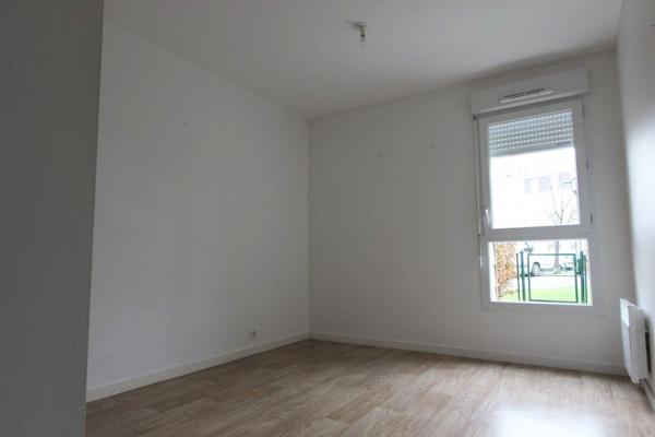 UN SUPERBE TYPE 3 RÉCENT AVEC JARDIN, PARKING & GARAGE. -