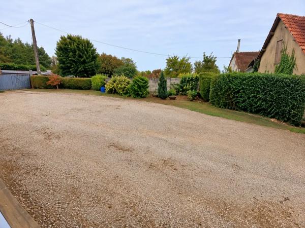 FERMETTE 111 m2 NOMBREUSES DÉPENDANCES TERRAIN 4 200 m2