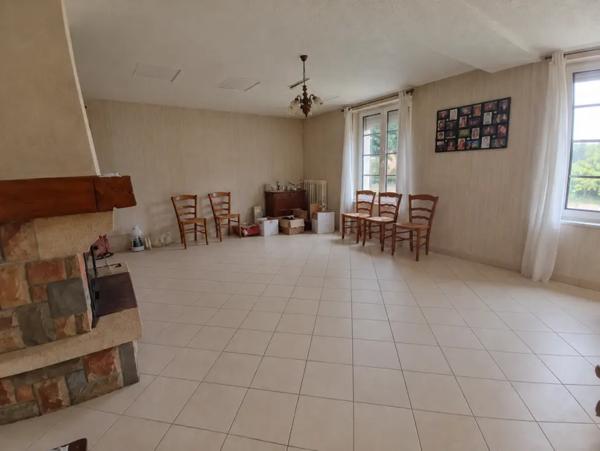 FERMETTE 111 m2 NOMBREUSES DÉPENDANCES TERRAIN 4 200 m2