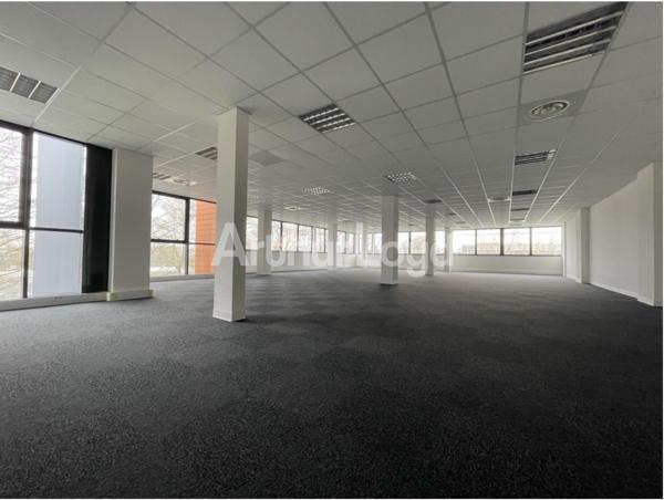 Bureaux lumineux et modulables à louer dans un parc tertiaire d'exception à Lille