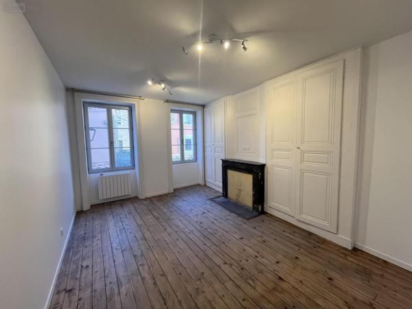 Maison à louer à Lagnieu dans l'Ain (01150), ref : LM1513-01032