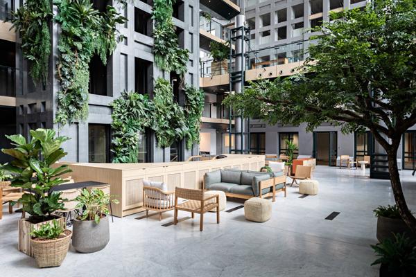 Bureaux à louer à Nanterre dans immeuble rénové proche La Défense