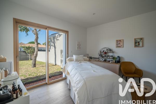 Maison à vendre 6 pièces 202 m² Andernos-les-Bains