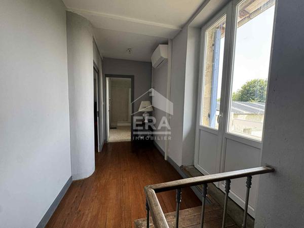 Maison Prignac Et Marcamps 4 pièce(s) 250 m2