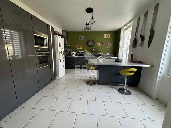 Maison Prignac Et Marcamps 4 pièce(s) 250 m2