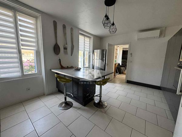 Maison Prignac Et Marcamps 4 pièce(s) 250 m2