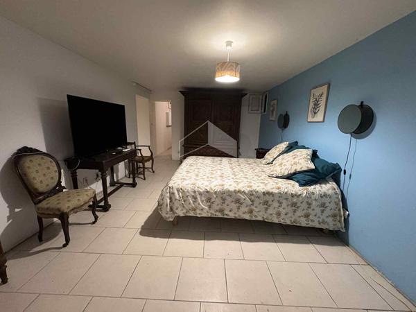 Maison Prignac Et Marcamps 4 pièce(s) 250 m2