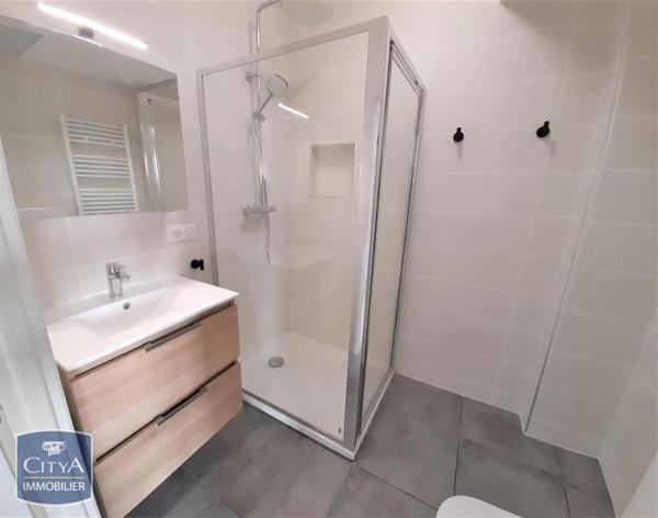 Appartement à louer 3 pièces 62.99m²