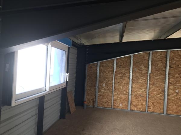 LOCATION BUREAUX NEUFS - PARKING - DONGES - PARKINGS