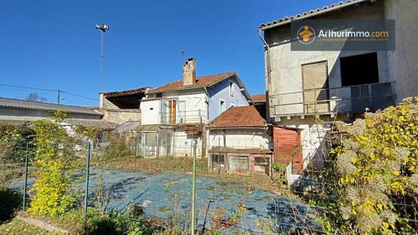 Vente                                                      Maison
                        
                     4 pièces                      100 m2                     à L'Aiguillon