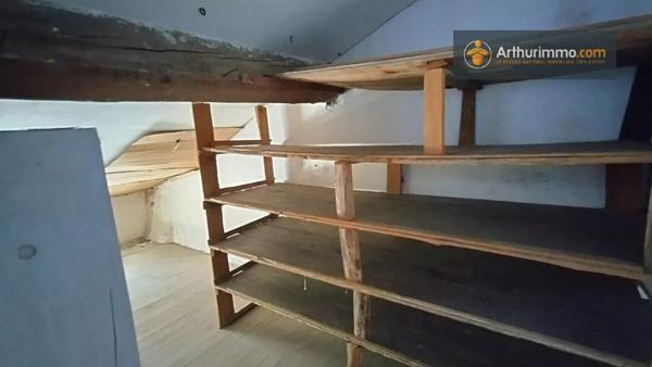 Vente                                                      Maison
                        
                     4 pièces                      100 m2                     à L'Aiguillon