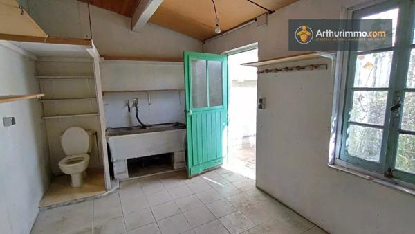 Vente                                                      Maison
                        
                     4 pièces                      100 m2                     à L'Aiguillon