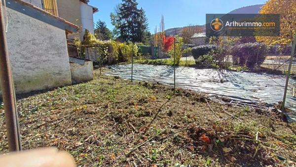 Vente                                                      Maison
                        
                     4 pièces                      100 m2                     à L'Aiguillon