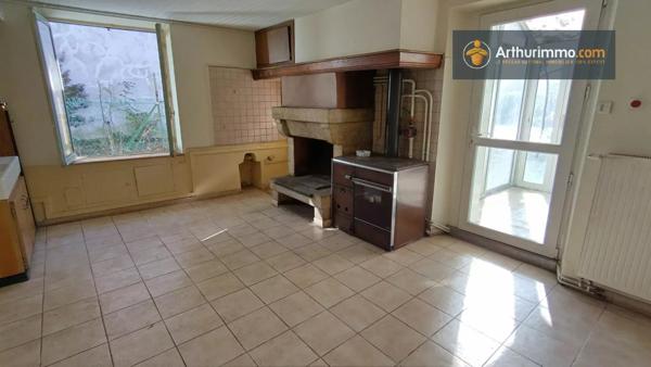 Vente                                                      Maison
                        
                     4 pièces                      100 m2                     à L'Aiguillon