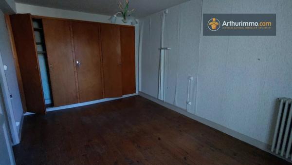 Vente                                                      Maison
                        
                     4 pièces                      100 m2                     à L'Aiguillon