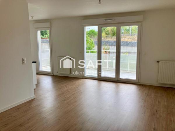 Bruges – Tram E Ausone – T2 de 47m2 lumineux, balcon de 10m2, place de stationnement