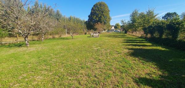 Terrain à Batir à vendre à Lamagistère dans le Tarn-et-Garonne (82360), ref : 1540