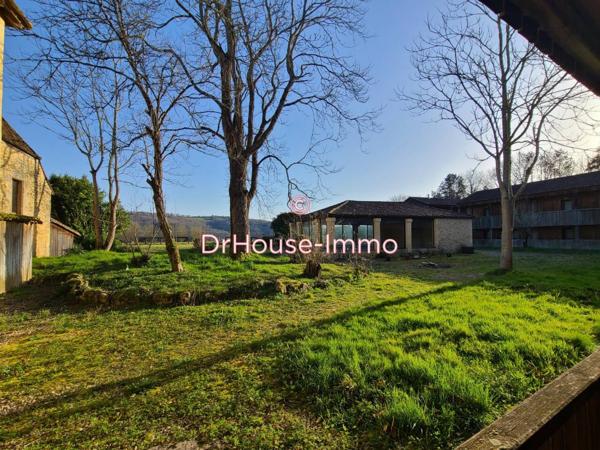 Bien immobilier à vendre 52 pièces de 2 135 m²