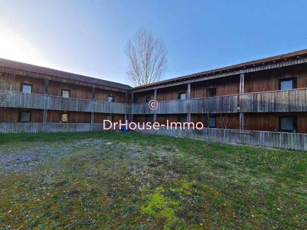 Bien immobilier à vendre 52 pièces de 2 135 m²