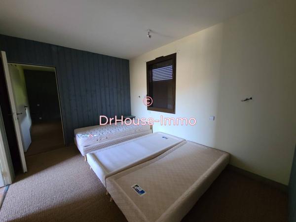 Bien immobilier à vendre 52 pièces de 2 135 m²