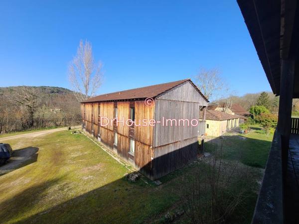 Bien immobilier à vendre 52 pièces de 2 135 m²