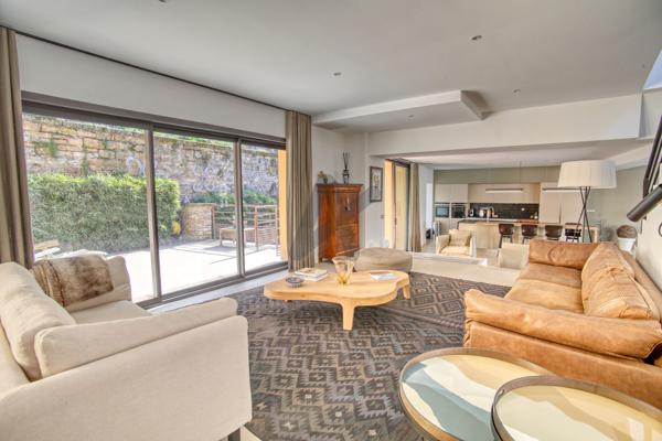 LYON 4- MAISON DE VILLE 300 M2