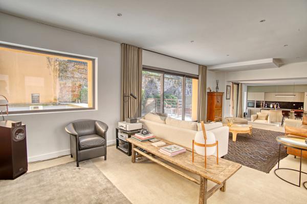 LYON 4- MAISON DE VILLE 300 M2