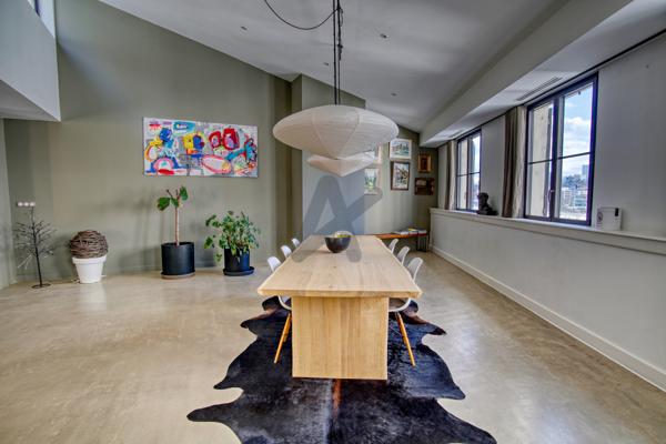LYON 4- MAISON DE VILLE 300 M2