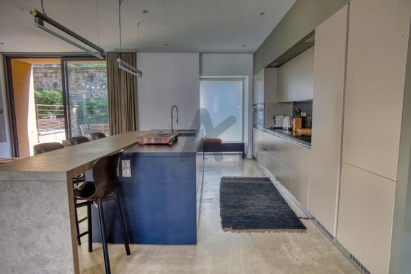 LYON 4- MAISON DE VILLE 300 M2