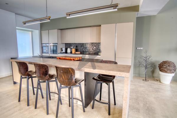 LYON 4- MAISON DE VILLE 300 M2