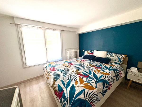 Maison 6 pièce(s) 95 m2 434 900 € **  - Référence  8330
