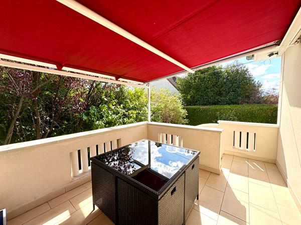 Maison 6 pièce(s) 95 m2 434 900 € **  - Référence  8330