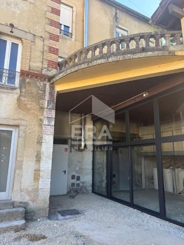 LOCAL PROFESSIONNEL - À LOUER 114,75 m² - À AMÉNAGER SELON VOTRE ACTIVITÉ