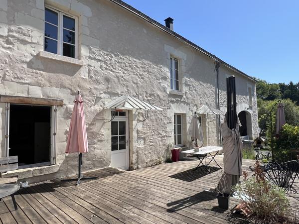 Azay-le-Rideau (37190) Maison de campagne en pierres