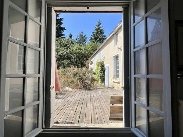 Azay-le-Rideau (37190) Maison de campagne en pierres