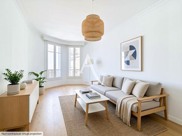 Grand studio en dernier étage