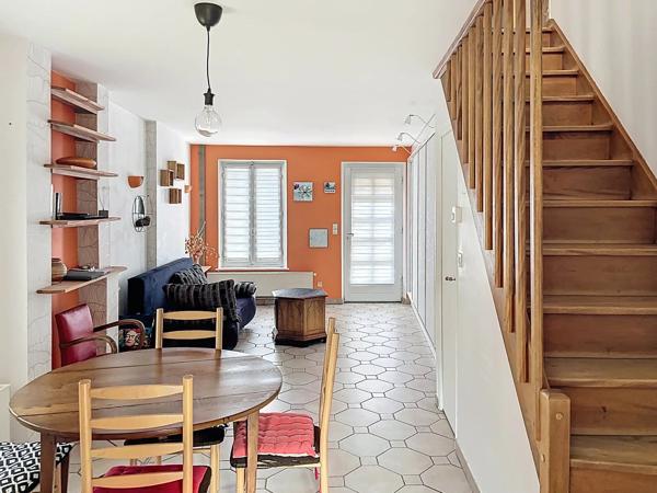 Vente                                                      Maison de ville
                        
                     4 pièces                      70 m2                     à Laon