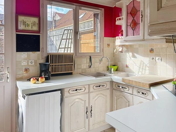 Vente                                                      Maison de ville
                        
                     4 pièces                      70 m2                     à Laon