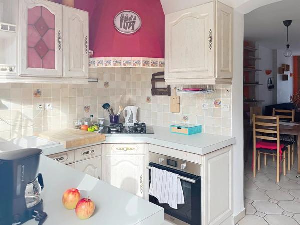 Vente                                                      Maison de ville
                        
                     4 pièces                      70 m2                     à Laon