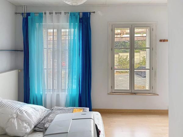 Vente                                                      Maison de ville
                        
                     4 pièces                      70 m2                     à Laon